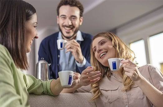 Gli italiani e il caffè