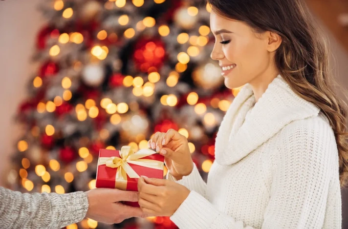 Time for elegant and original gifts